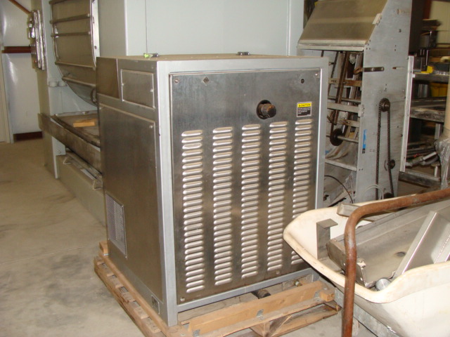 ER12705_003
