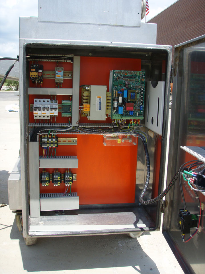ST12957_017