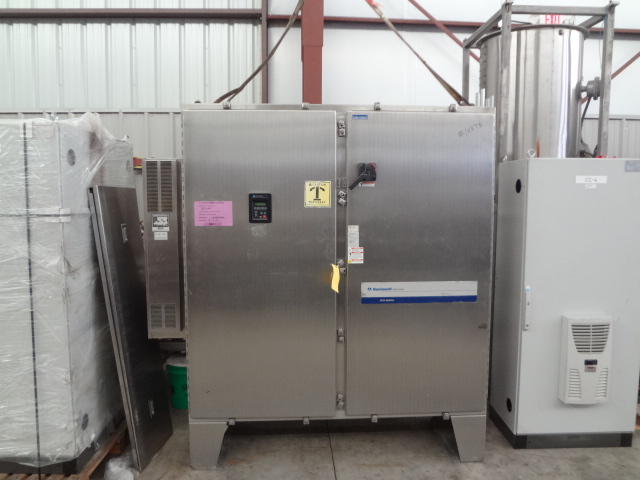 MX14373_003